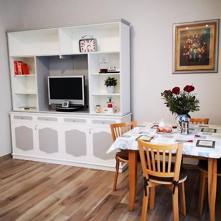 Delizioso Appartamento Cosy Ristrutturato ปาร์มา ภายนอก รูปภาพ